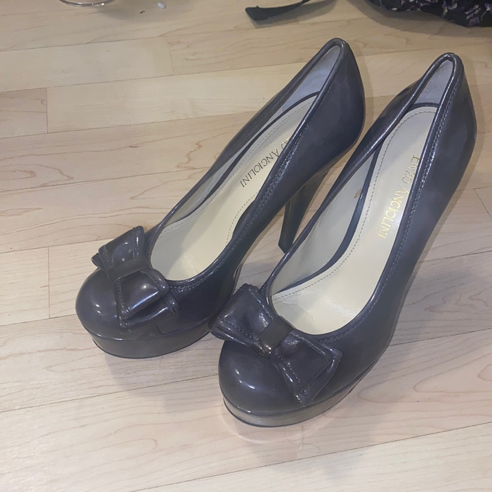 Enzo Angiolini patent leather platform shoes